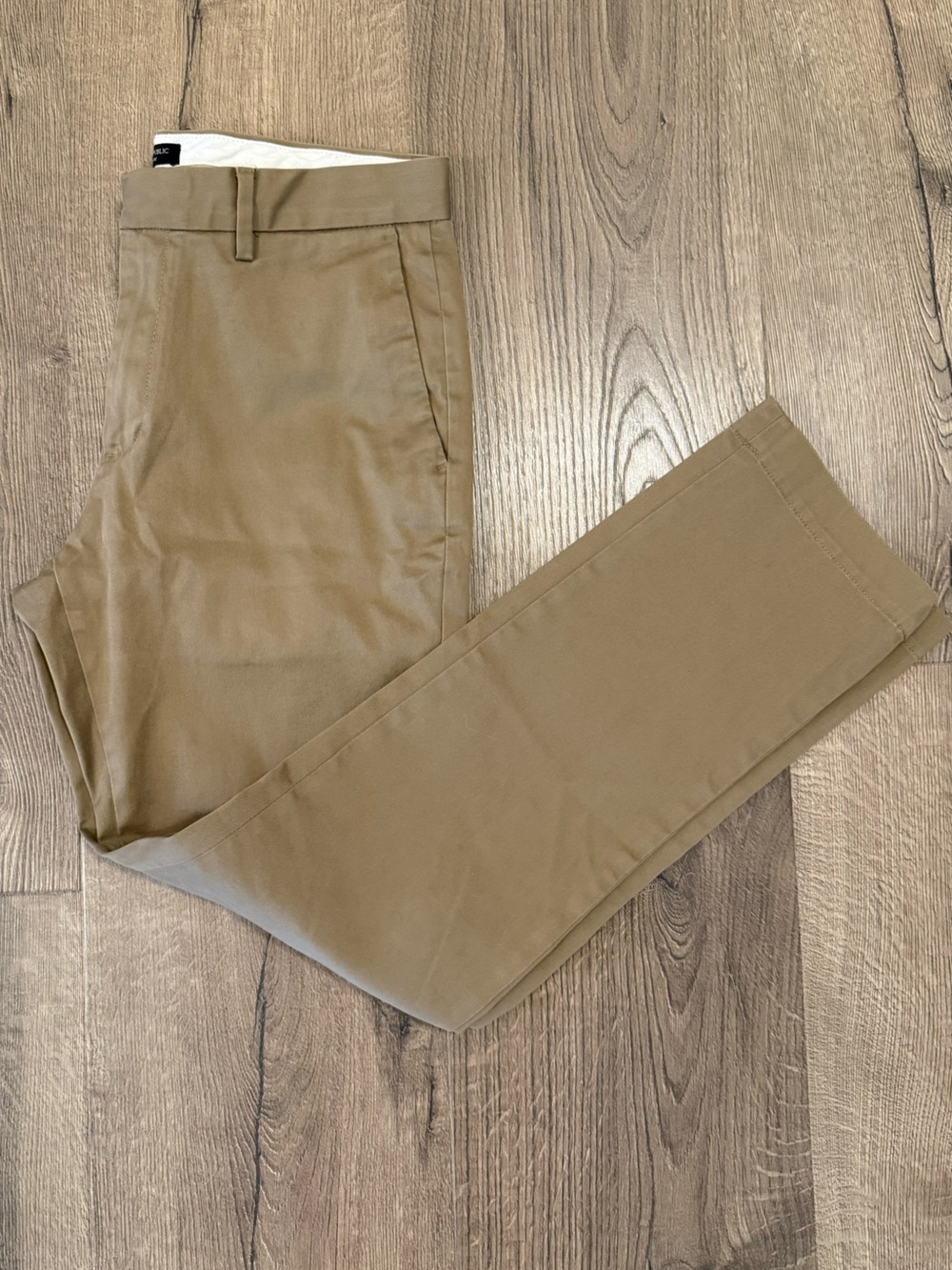 Banana Republic Classic Khaki Straight-Leg Chinos